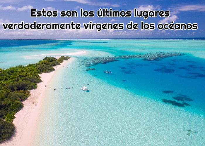 preciosa-isla-con-el-color-del-agua-azul-transparente
